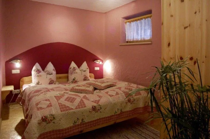 Ferienwohnung-Holzer-Feng-Shui Rettenberg 0*,